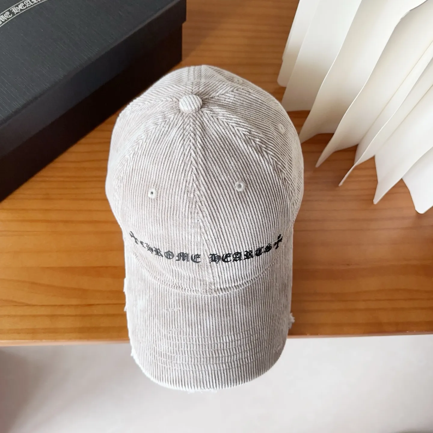 💰56 Chrome Hearts 💓Early autumn Korean style fashion retro distressed hole hat wear design versatile baseball cap peaked cap